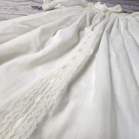 Vtg Polly Flinders White Infant Gown Christening Baptism Smocked Sz 3- 9 Months - Picture 5 of 9